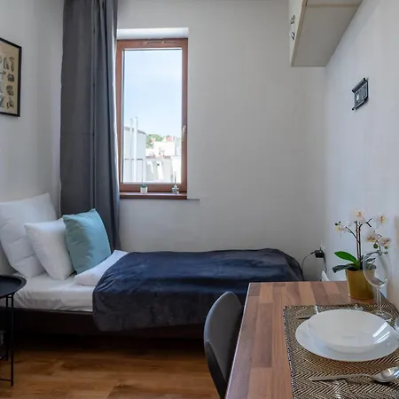 Апартаменты - Bright - Calm For Solo Travellers *