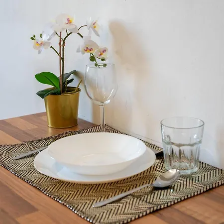 - Bright - Calm For Solo Travellers 公寓